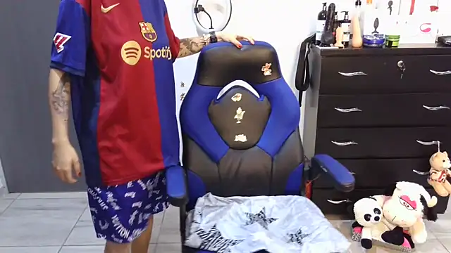 thomascooper7 online show from September 14, 7:24 pm