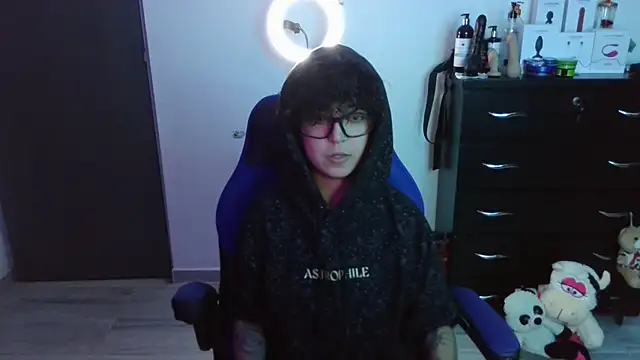 thomascooper7 online show from September 28, 12:49 am