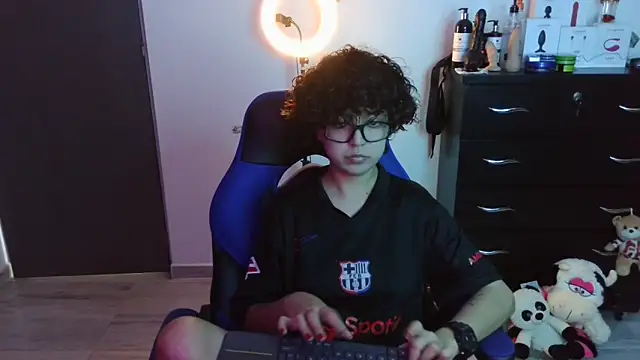 thomascooper7 online show from October 5, 8:18 pm