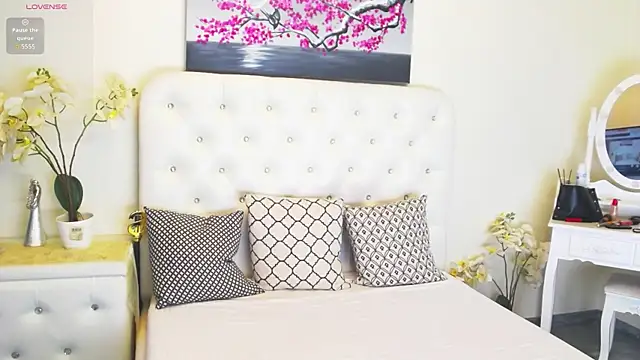 Ysabell01 online show from April 18, 4:27 am