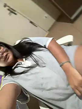 Snapshot of isa_ofc2024 chatting on February 2, 2:27 am isa ofc2024 online show from February 2, 2:27 am