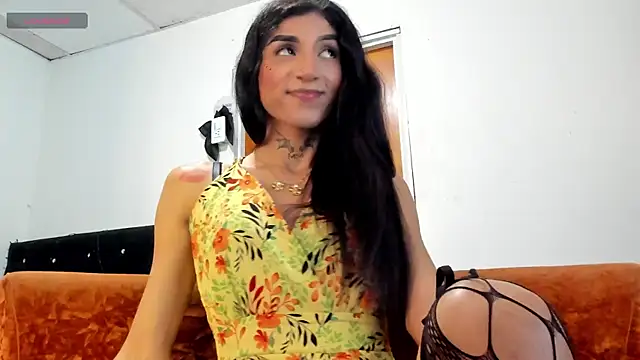 Snapshot of chloe_evanx_ chatting on December 3, 7:22 pm chloe evanx  online show from December 3, 7:22 pm