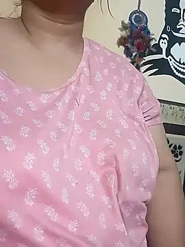 Snapshot of Tanu_agrawal chatting on December 8, 3:43 am Tanu agrawal online show from December 8, 3:43 am