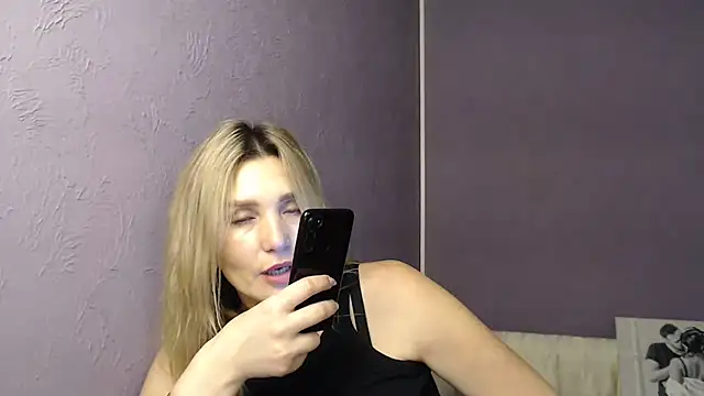 Snapshot of _sexy_lady chatting on December 4, 2:04 pm  sexy lady online show from December 4, 2:04 pm