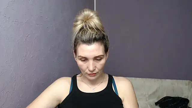 Snapshot of _sexy_lady chatting on February 1, 3:28 pm  sexy lady online show from February 1, 3:28 pm