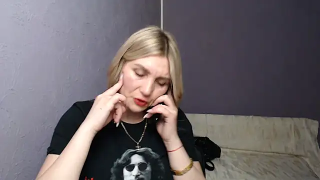 Snapshot of _sexy_lady chatting on March 13, 5:18 pm  sexy lady online show from March 13, 5:18 pm