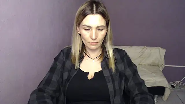 Snapshot of _sexy_lady chatting on October 3, 12:35 pm  sexy lady online show from October 3, 12:35 pm