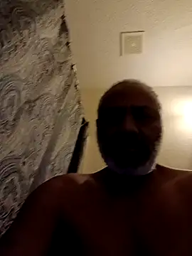 Snapshot of yasohw chatting on January 12, 3:03 pm yasohw online show from January 12, 3:03 pm