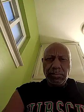 Snapshot of yasohw chatting on November 27, 1:02 pm yasohw online show from November 27, 1:02 pm