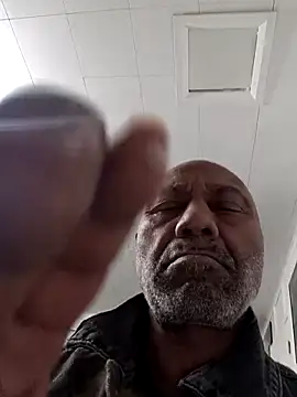 Snapshot of yasohw chatting on December 1, 3:22 am yasohw online show from December 1, 3:22 am