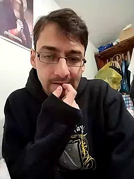 Snapshot of HungEddy chatting on January 16, 4:07 pm HungEddy online show from January 16, 4:07 pm