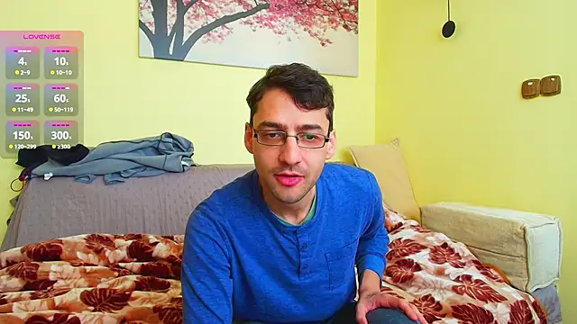 Snapshot of HungEddy chatting on February 25, 11:30 am HungEddy online show from February 25, 11:30 am