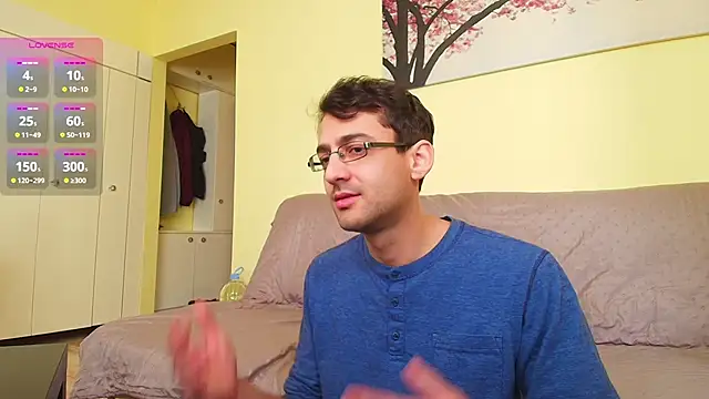 Snapshot of HungEddy chatting on March 11, 10:51 am HungEddy online show from March 11, 10:51 am