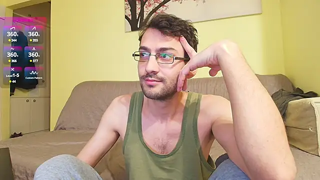 Snapshot of HungEddy chatting on March 17, 10:38 pm HungEddy online show from March 17, 10:38 pm