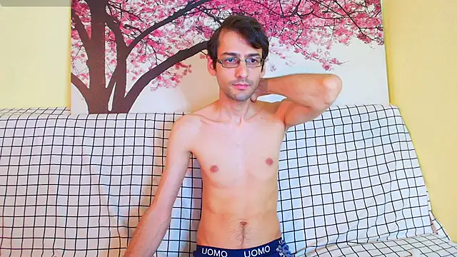 Snapshot of HungEddy chatting on September 9, 5:12 pm HungEddy online show from September 9, 5:12 pm