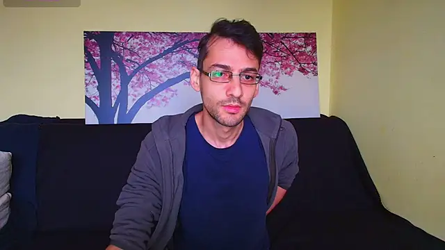 Snapshot of HungEddy chatting on October 3, 4:53 am HungEddy online show from October 3, 4:53 am