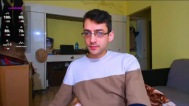 Snapshot of HungEddy chatting on February 25, 5:33 pm HungEddy online show from February 25, 5:33 pm