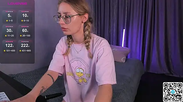 Snapshot of LivyyBossom chatting on September 9, 5:01 pm LivyyBossom online show from September 9, 5:01 pm