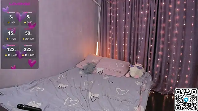 LivyyBossom online show from April 21, 6:55 pm