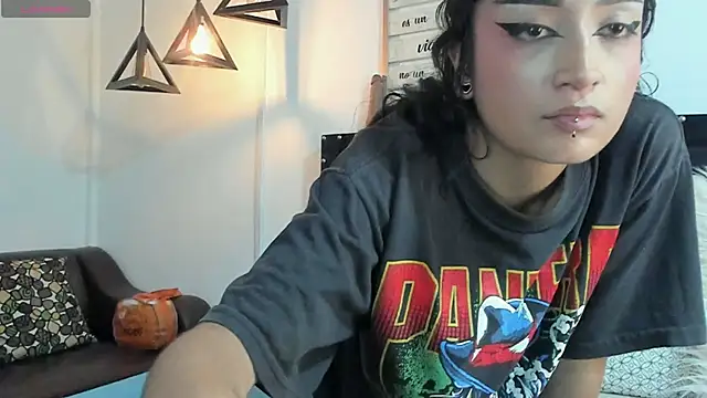 Snapshot of meow_mota chatting on January 7, 11:14 pm meow mota online show from January 7, 11:14 pm