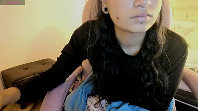 Snapshot of meow_mota chatting on October 16, 1:34 pm meow mota online show from October 16, 1:34 pm