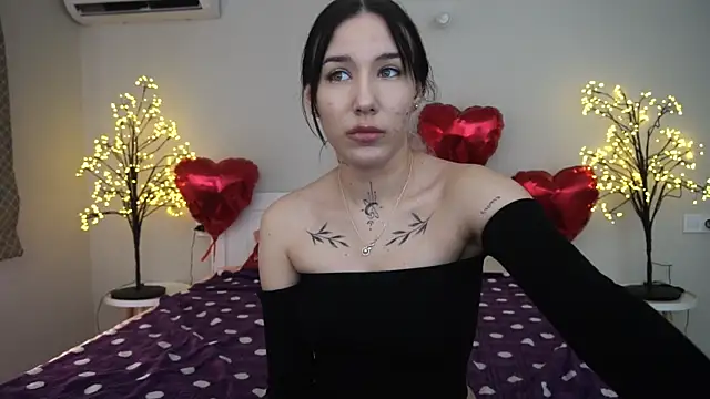 NikkiGoldSide online show from February 26, 2:14 pm