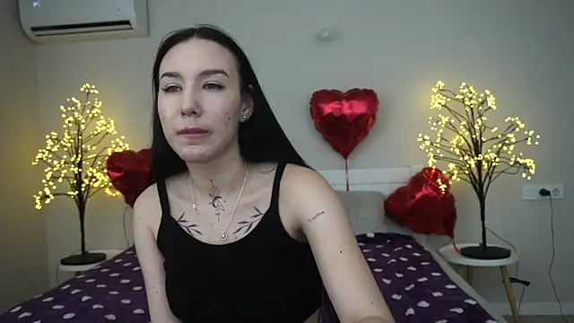 NikkiGoldSide online show from March 3, 7:49 pm