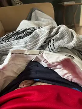 bradleyjamesmc online show from March 8, 1:26 pm