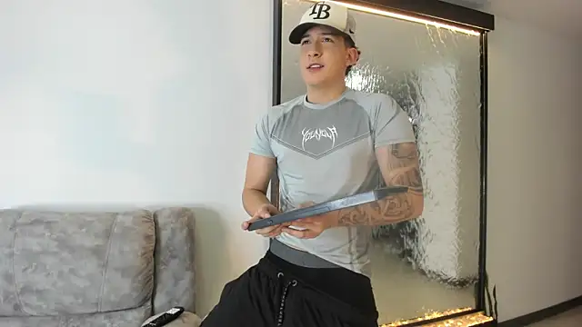 Snapshot of emmanuel_scor chatting on October 17, 5:15 pm emmanuel scor online show from October 17, 5:15 pm