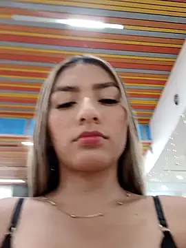 GIRL DONCELLA online show from December 17, 10:32 pm