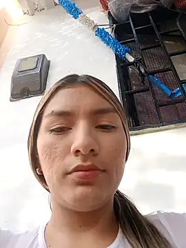 GIRL DONCELLA online show from January 6, 9:00 pm