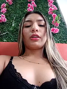 GIRL DONCELLA online show from February 7, 10:20 pm