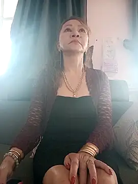 Snapshot of Baby-sexysweet69 chatting on October 28, 12:58 am Baby-sexysweet69 online show from October 28, 12:58 am