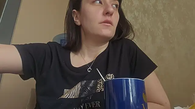 AlejandraDelaney online show from April 25, 12:52 pm