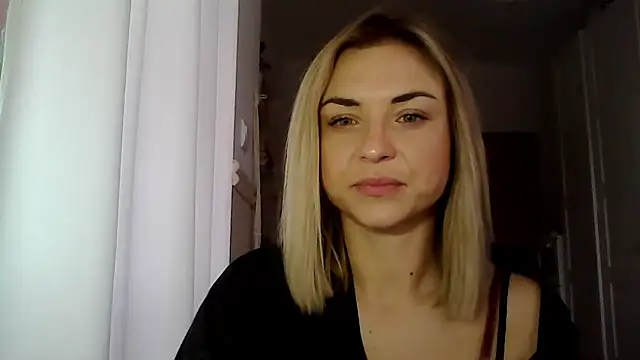 Snapshot of ashley_xlove chatting on December 6, 8:15 am ashley xlove online show from December 6, 8:15 am