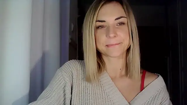 Snapshot of ashley_xlove chatting on December 16, 7:37 am ashley xlove online show from December 16, 7:37 am