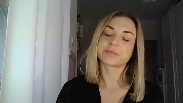 Snapshot of ashley_xlove chatting on January 2, 10:48 am ashley xlove online show from January 2, 10:48 am