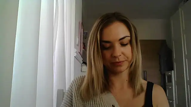 Snapshot of ashley_xlove chatting on March 17, 10:49 am ashley xlove online show from March 17, 10:49 am