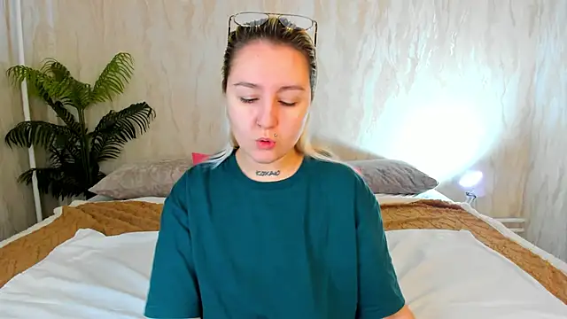 Debbie Taylor online show from October 13, 5:02 pm