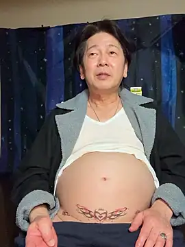 Snapshot of SaneService9 chatting on February 1, 7:51 am SaneService9 online show from February 1, 7:51 am