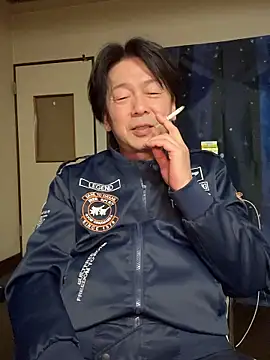 Snapshot of SaneService9 chatting on February 6, 7:02 am SaneService9 online show from February 6, 7:02 am