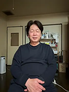 Snapshot of SaneService9 chatting on February 15, 6:59 pm SaneService9 online show from February 15, 6:59 pm