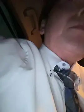 Snapshot of SaneService9 chatting on March 3, 7:31 pm SaneService9 online show from March 3, 7:31 pm