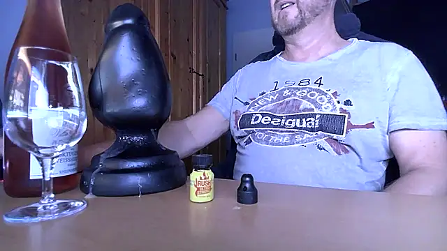 Tom PP cgn online show from September 18, 9:39 pm