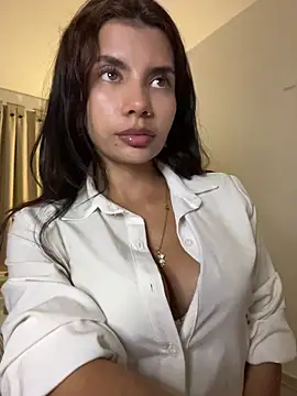 Snapshot of adop_me__ chatting on May 8, 11:32 pm adop me online show from May 8, 11:32 pm