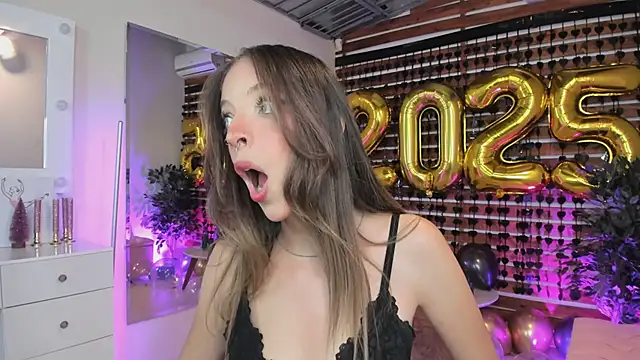 Sapphire Venuss online show from December 30, 10:45 pm