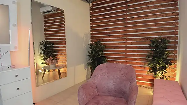 Sapphire Venuss online show from March 6, 10:47 pm