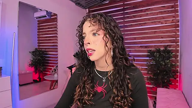 Sapphire Venuss online show from October 5, 1:04 am