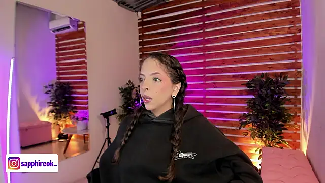 Sapphire Venuss online show from January 9, 2:03 am