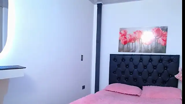 lily f00x online show from December 5, 12:36 pm